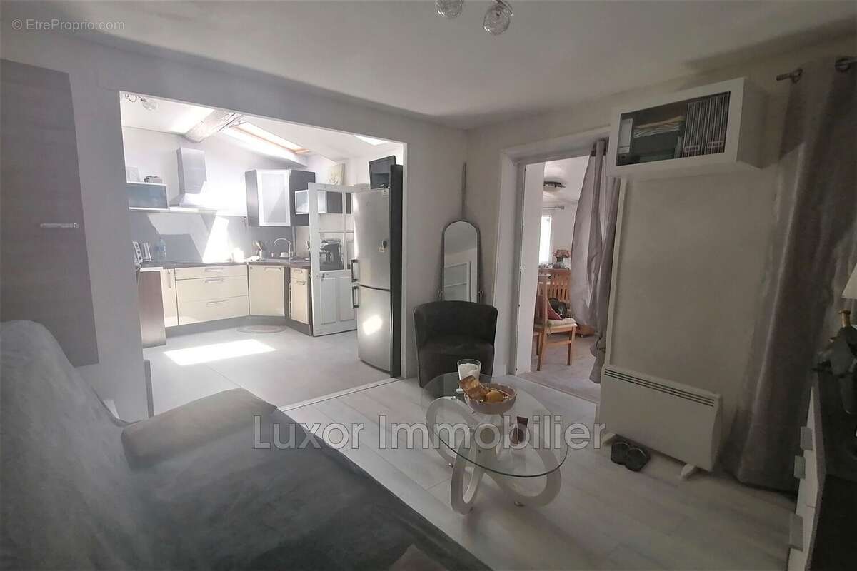 Appartement à LA TOUR-D&#039;AIGUES