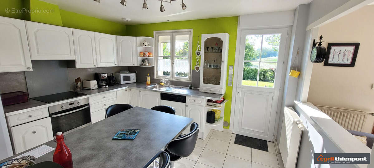 Maison à HUCHENNEVILLE