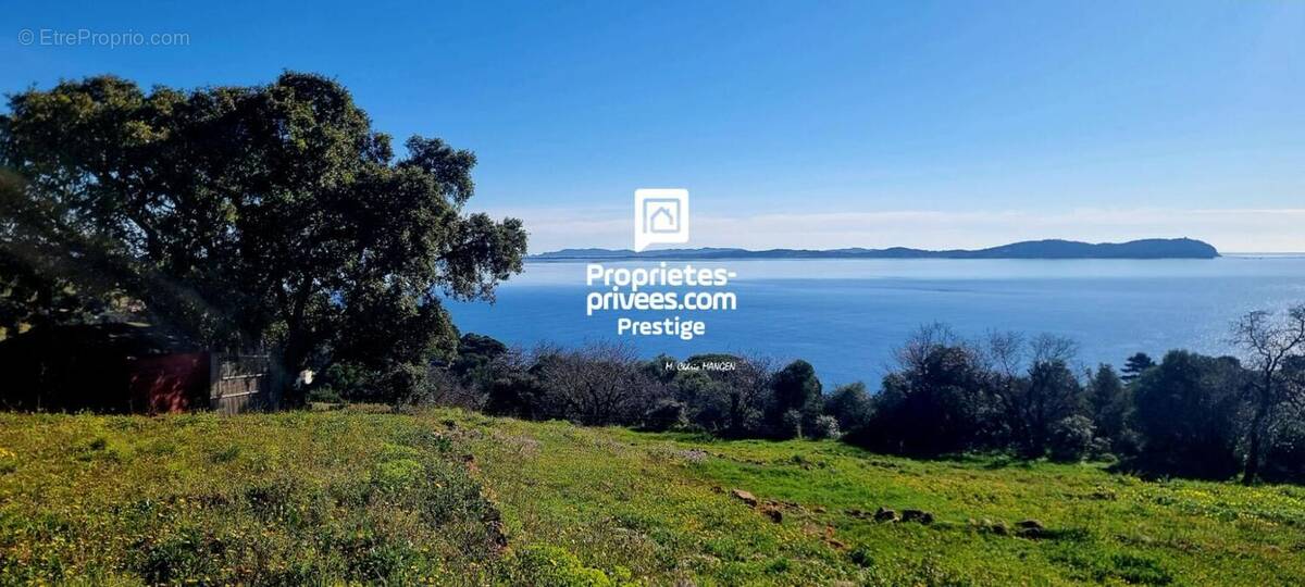 Maison à CARQUEIRANNE