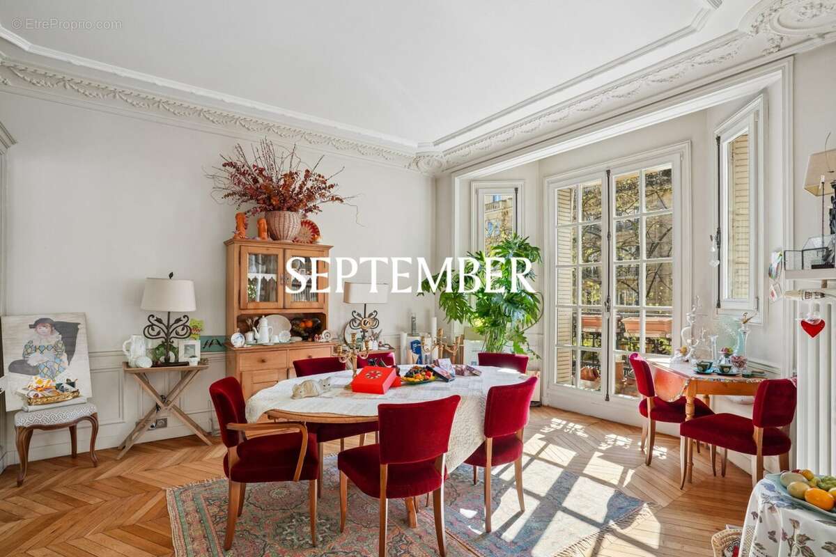 Appartement à PARIS-7E