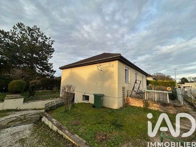 Photo 9 - Maison à LA CHAPELLE-SAINT-LUC