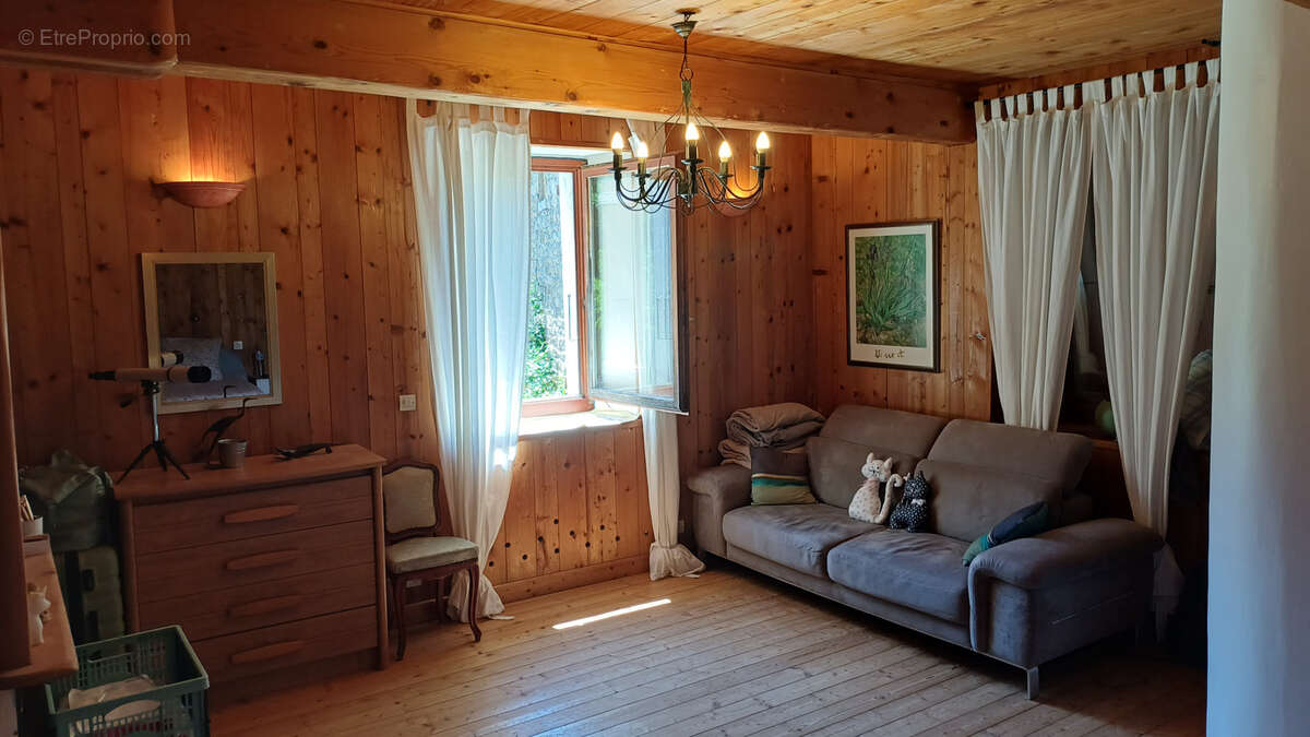 Ensemble immobilier avec dépendances, piscine et lac - photo 22