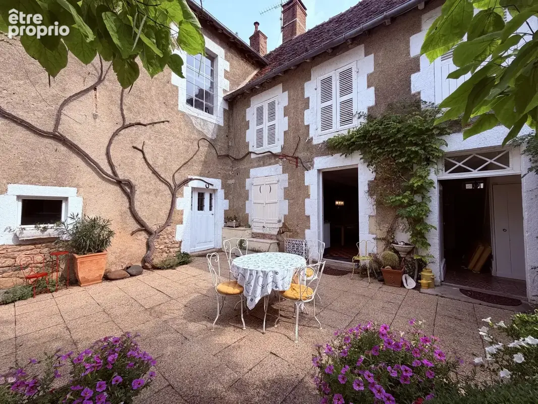 Hôtel particulier française à vendre à Cluis (Indre 36) - photo 2