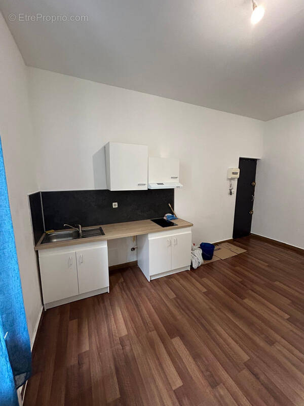 Appartement à MARSEILLE-4E