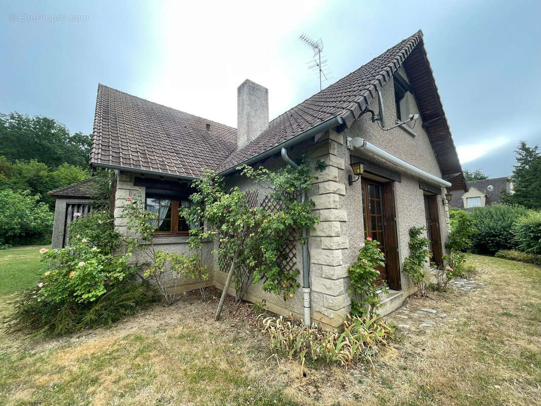 Maison 170 m² à Bazemont  - photo 5