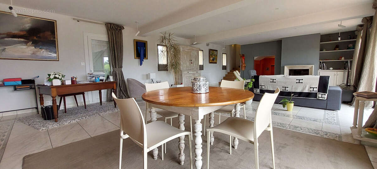 Maison à SAINT-SAUVEUR