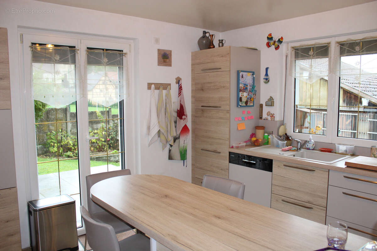 Maison à STEINBRUNN-LE-HAUT