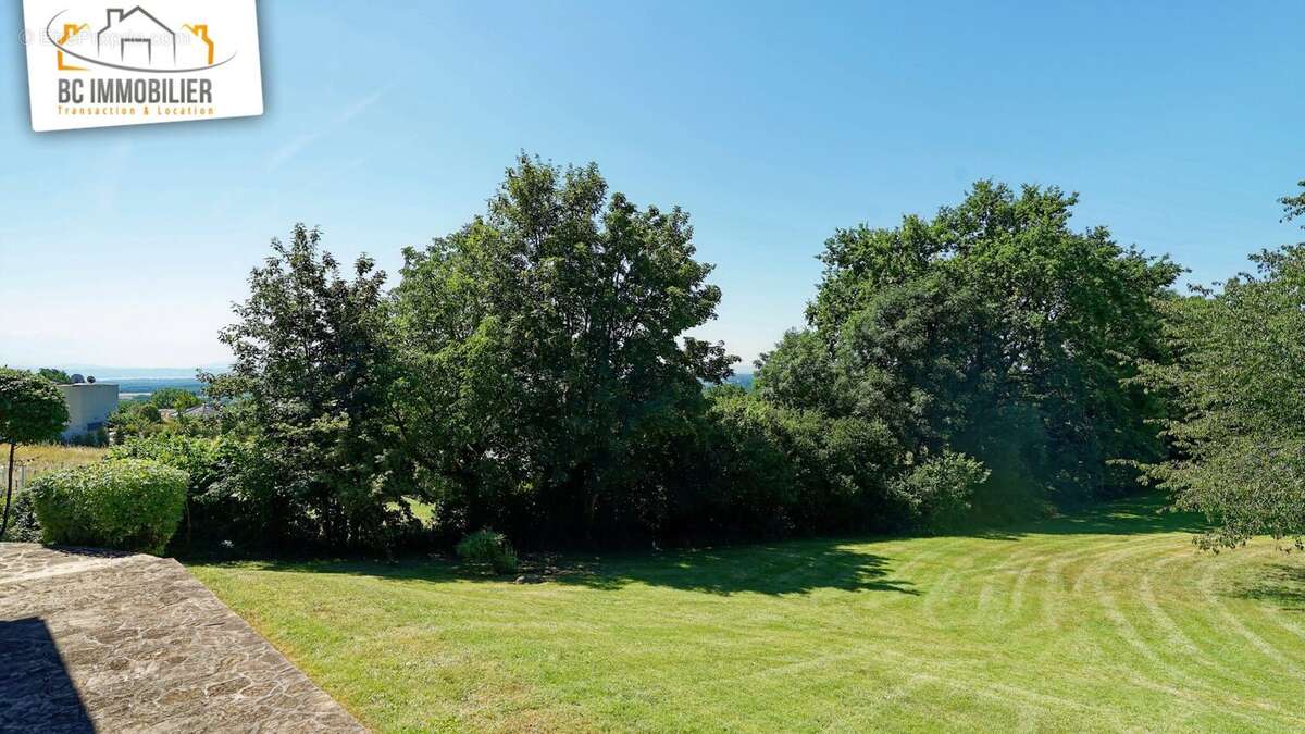 Maison 270 m² à Grilly  - photo 9