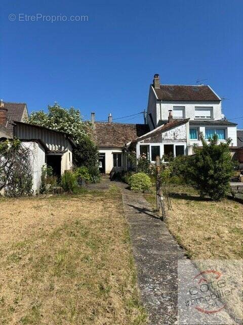 Maison à SAINTE-MESME