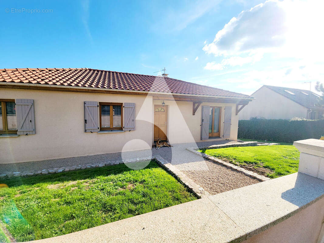 Maison à SAINT-BERAIN-SOUS-SANVIGNES