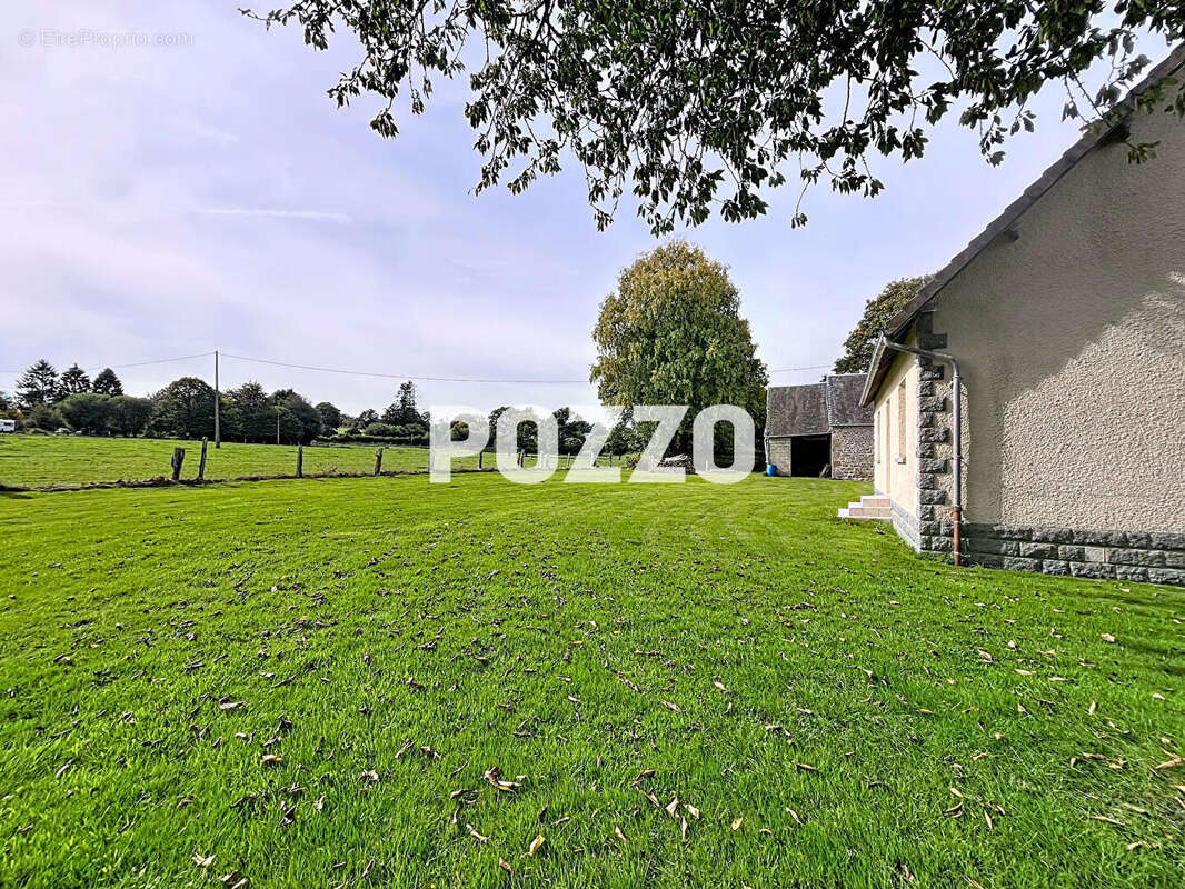 Maison à SAINT-SEVER-CALVADOS