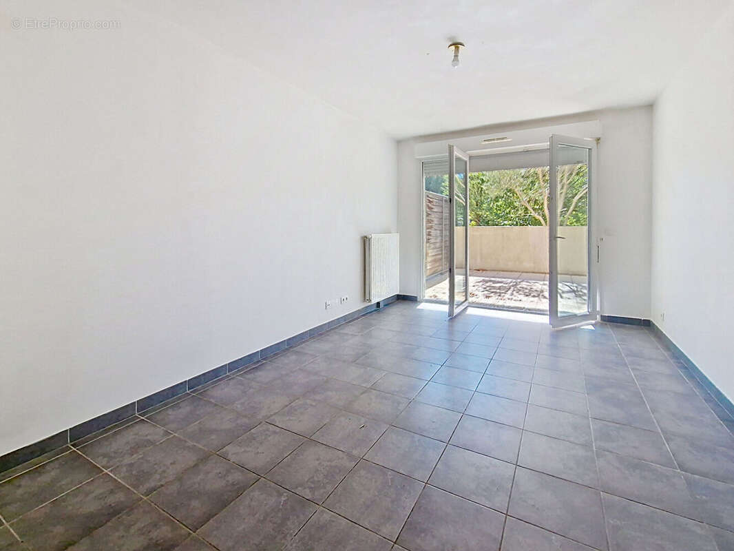 Appartement à JUVIGNAC