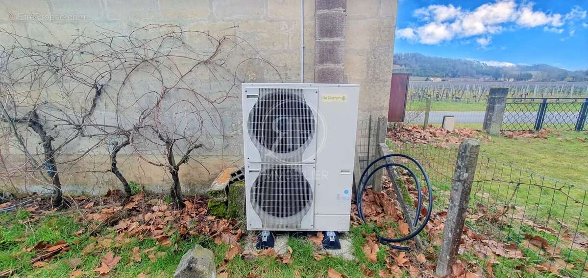 Maison à SAINT-EMILION