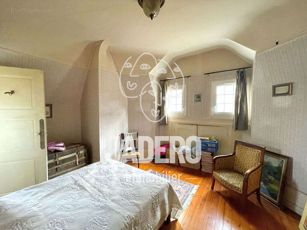 Maison à LE MESNIL-ESNARD