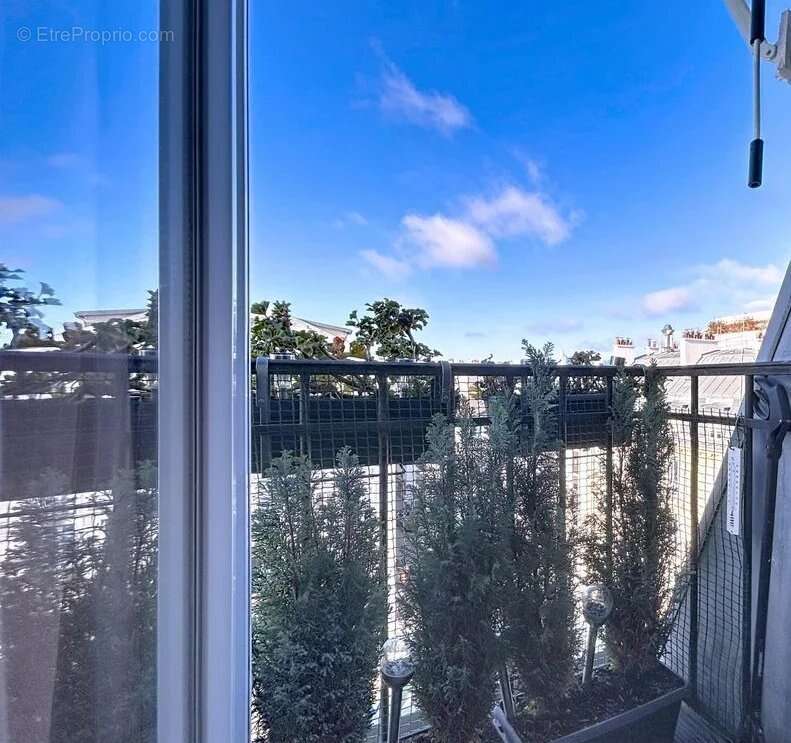 Appartement à LEVALLOIS-PERRET