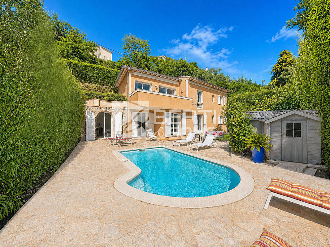 Photo Maison à Mandelieu-La-Napoule au prix de 840 000€