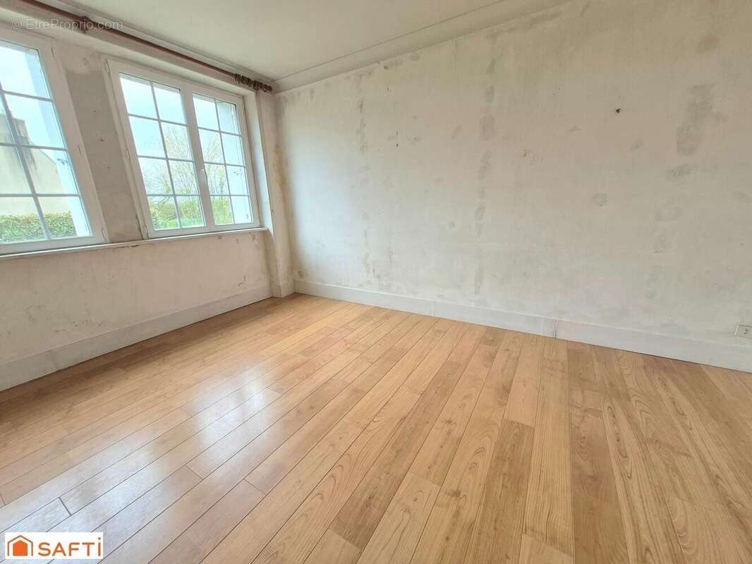 Maison 125 m² à Saint-Vougay  - photo 3