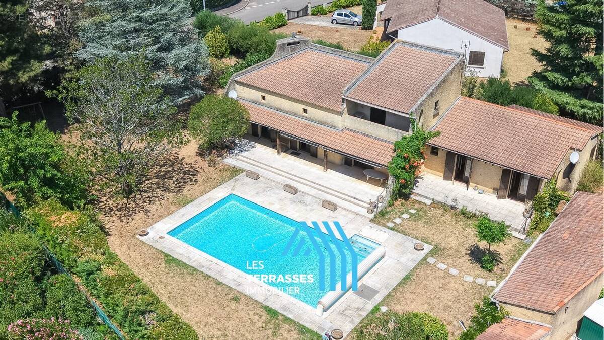 Maison à MONTELIMAR