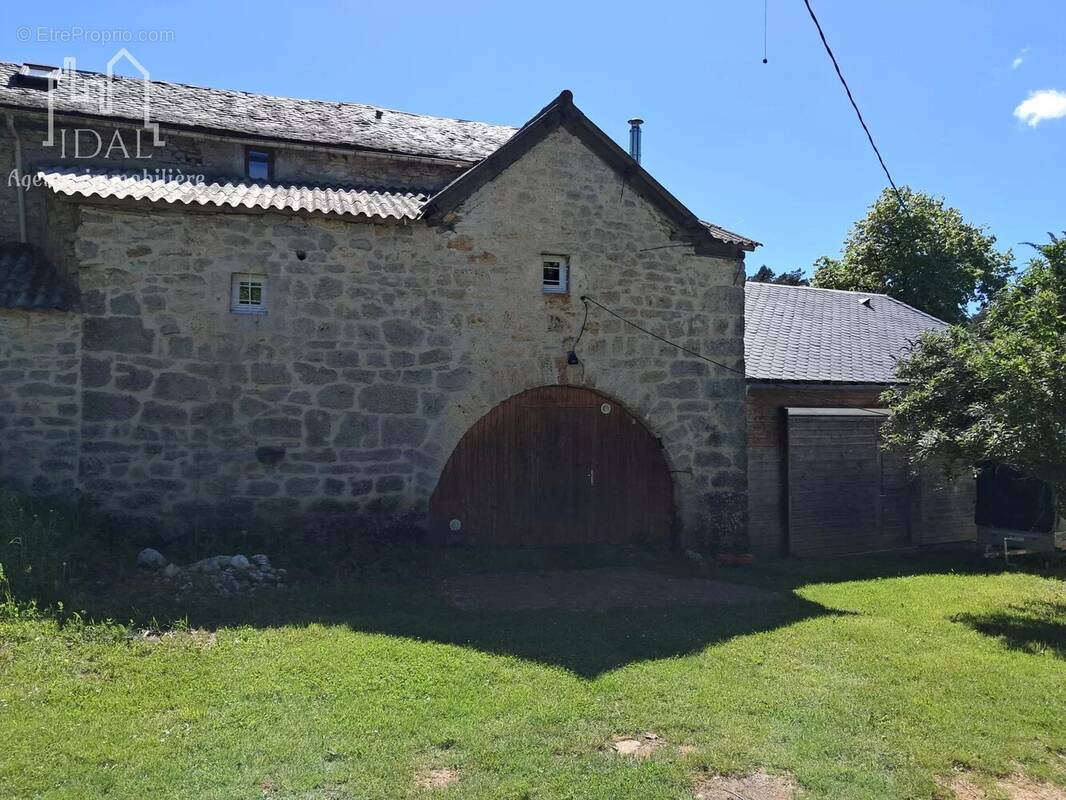 Maison à LA CANOURGUE