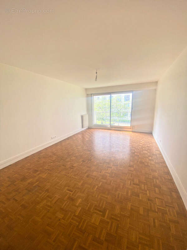 Appartement à PARIS-19E