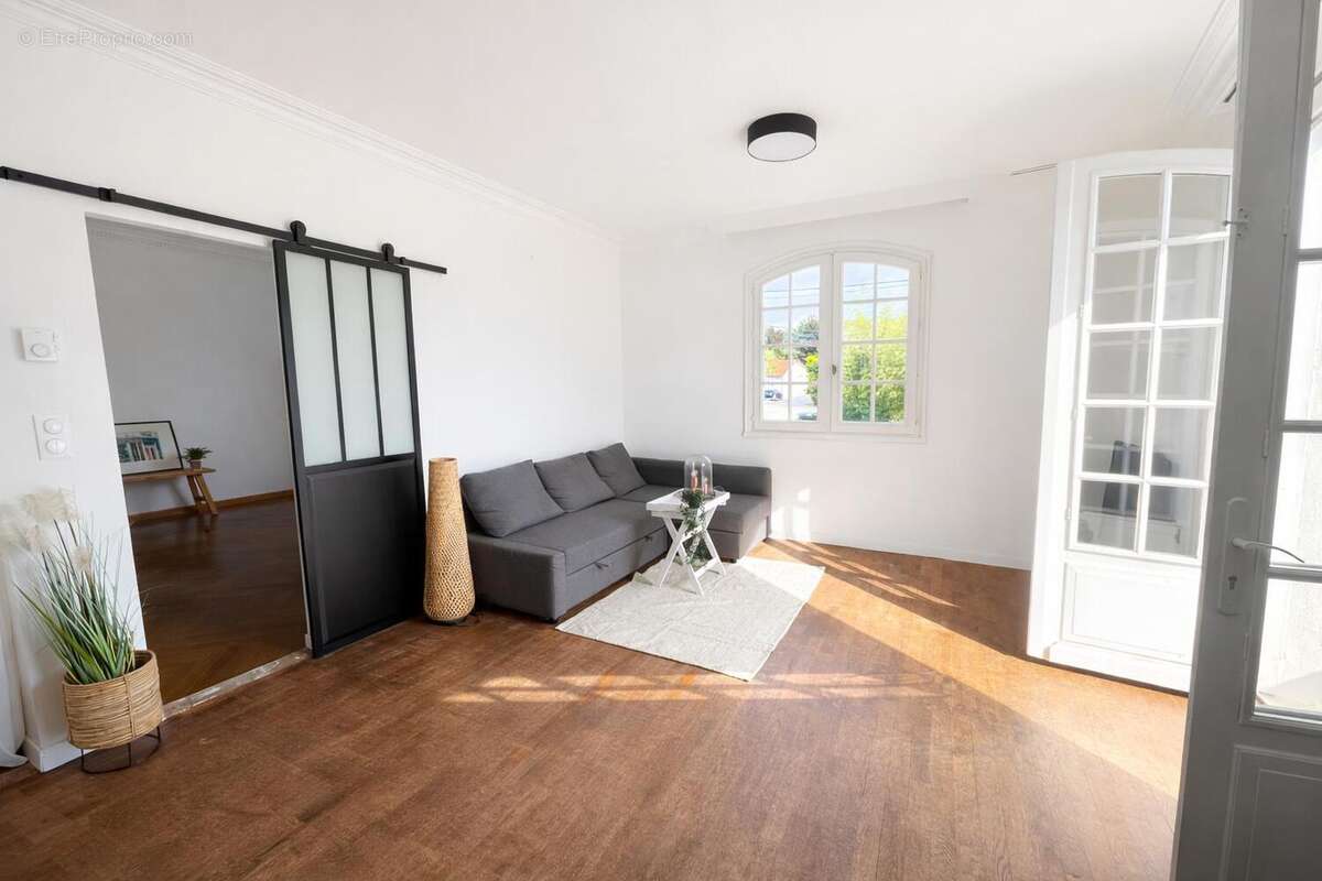 Appartement à COMMUNAY