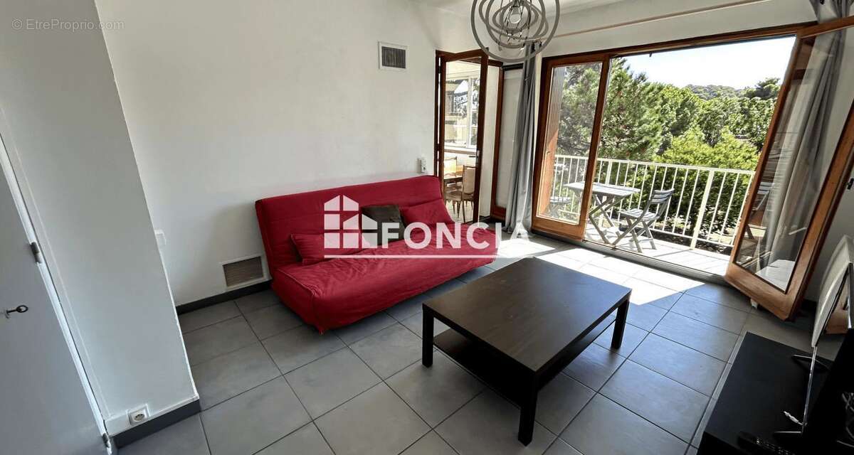 Appartement à BORMES-LES-MIMOSAS