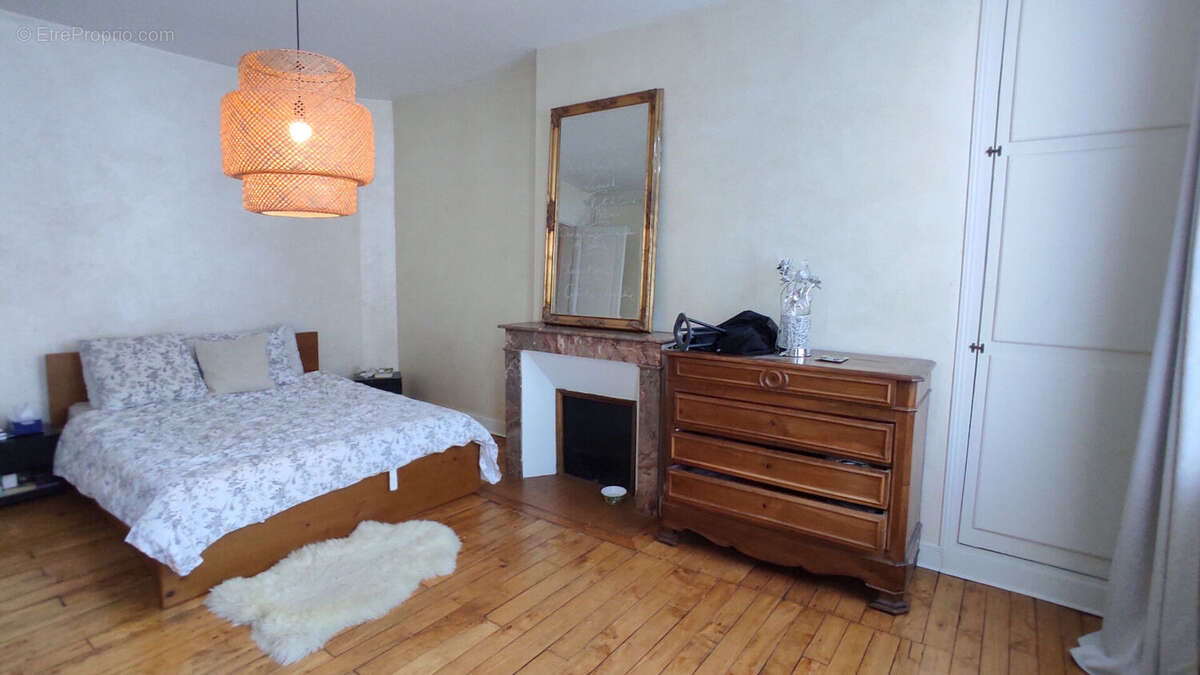 Maison à CHATELLERAULT