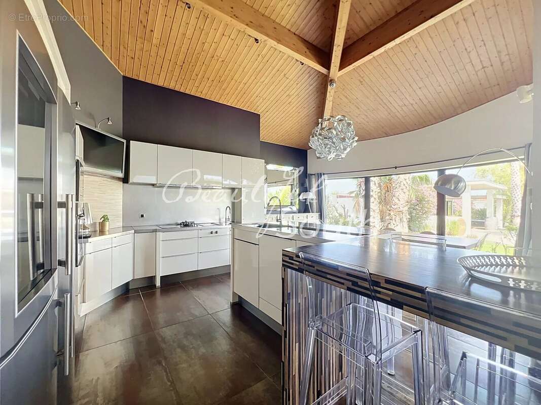 Propriété d’exception aux portes de Perpignan – 260 m² habitables sur 1 690 m² paysagés avec piscine, Pollestres - photo 7