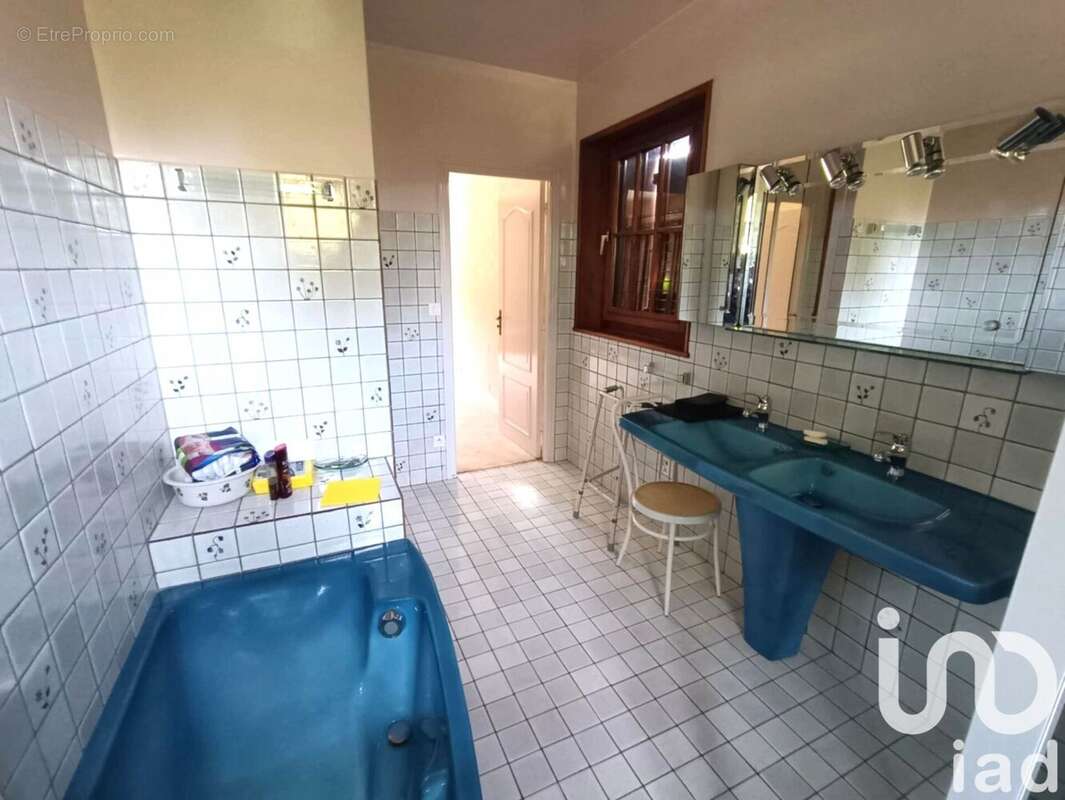 Maison 200 m² à Flocques  - photo 5