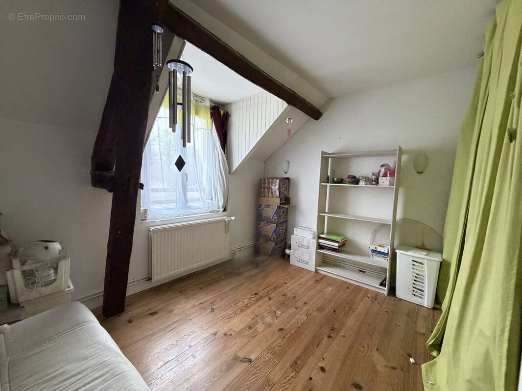 Maison à HOUDAN