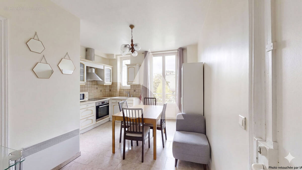 Appartement à LA GARENNE-COLOMBES