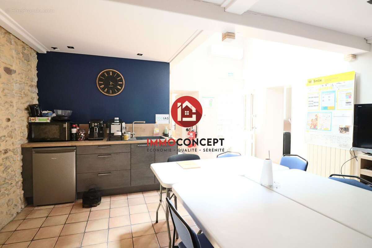 Maison à LAUDUN-L'ARDOISE