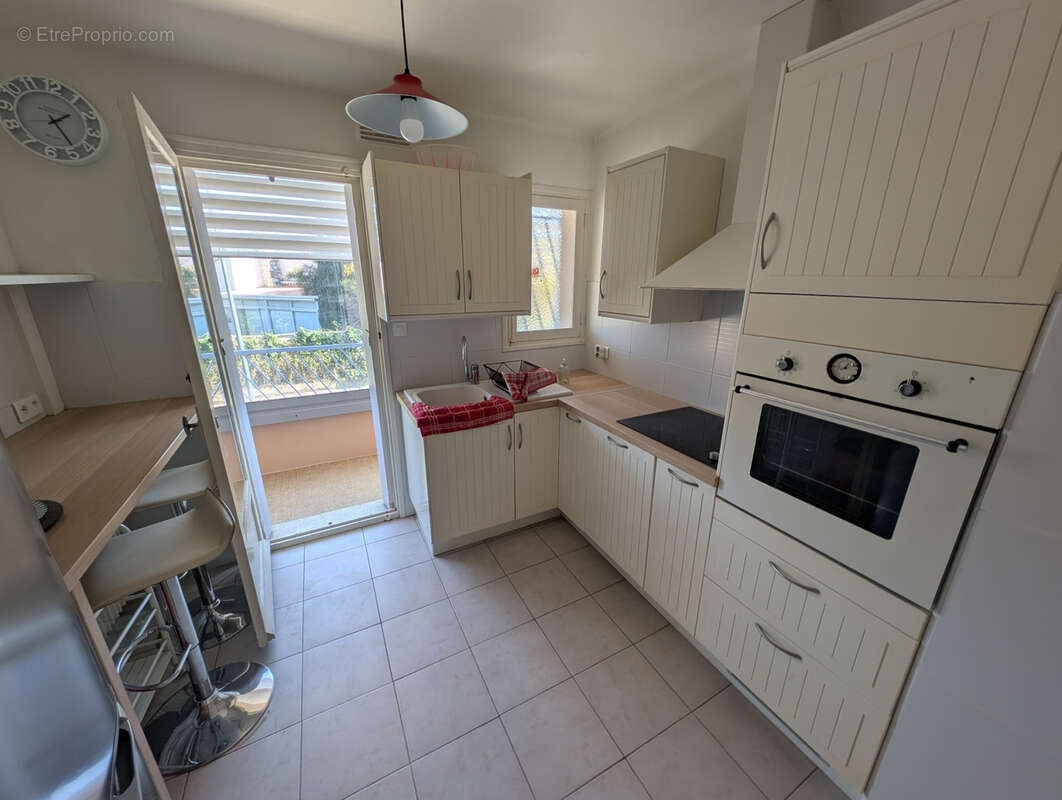 Appartement à SIX-FOURS-LES-PLAGES