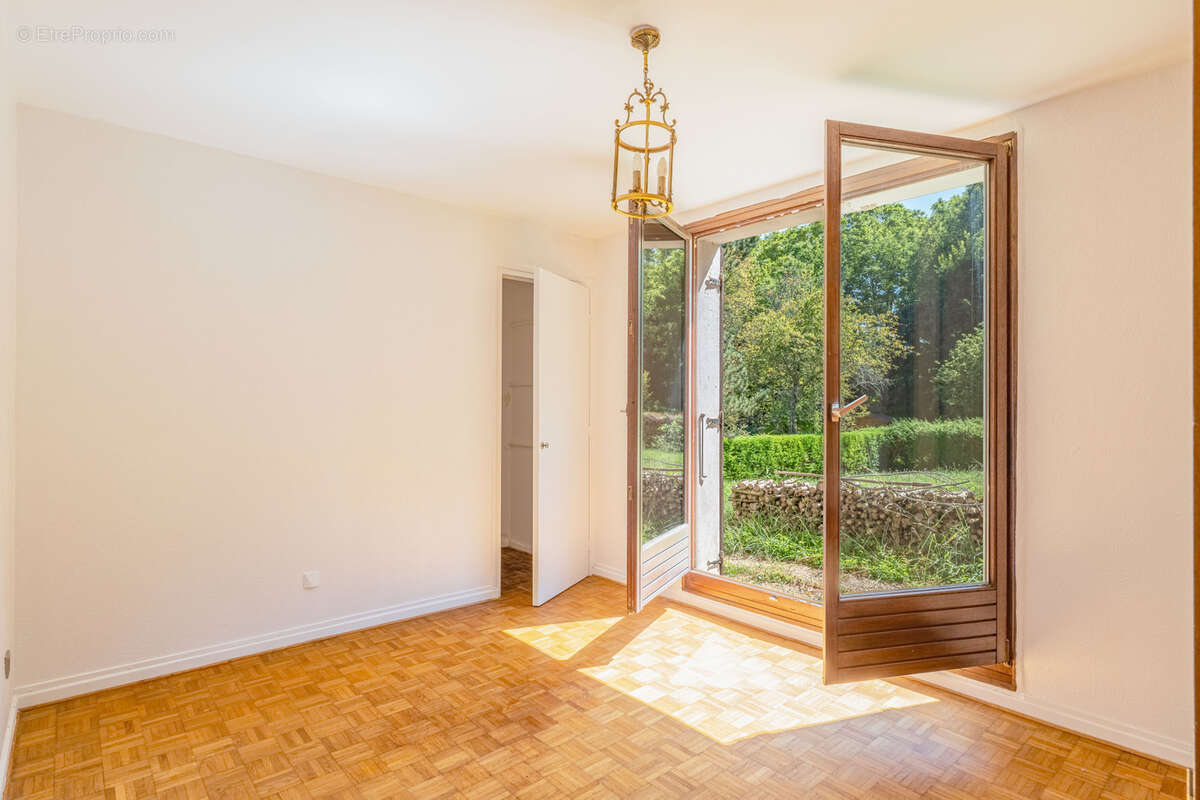 Maison à SAINT-CYR-AU-MONT-D&#039;OR