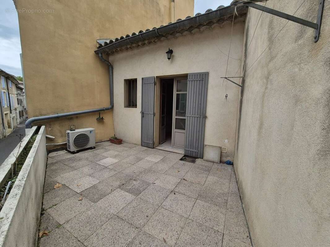 Maison à COURTHEZON