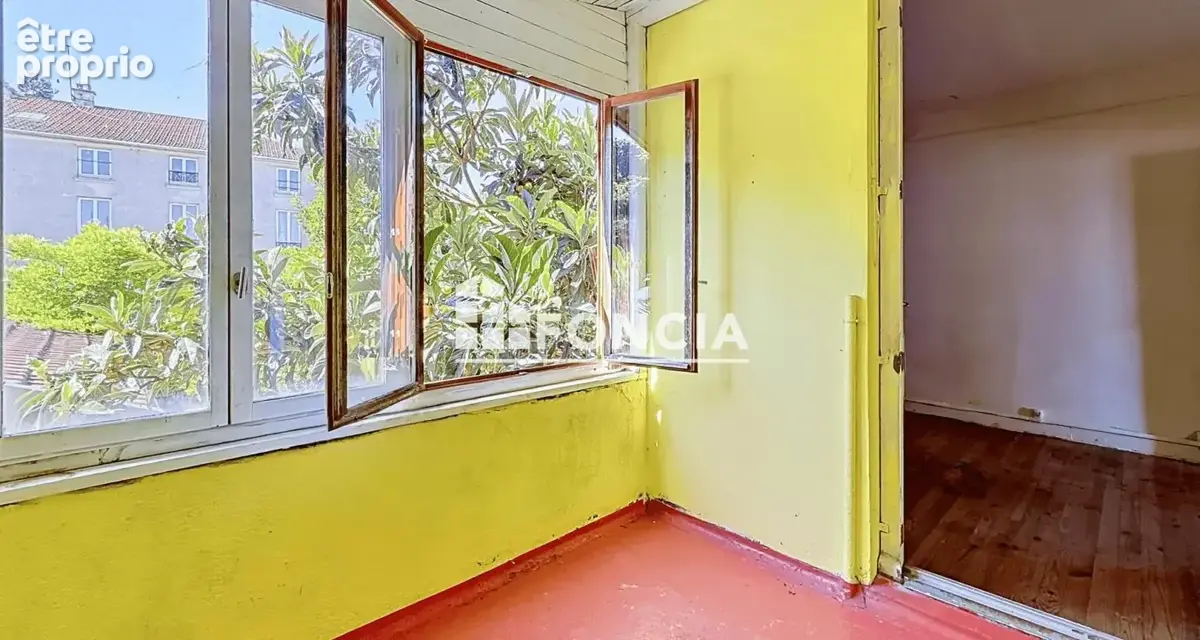 Maison familiale – 4 chambres – sous-sol total – garage – beaux espaces – exclusivité - photo 11