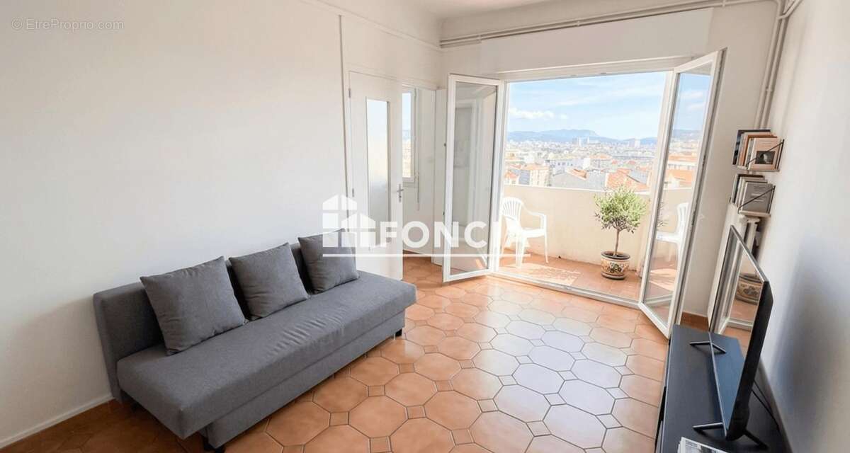 Appartement à MARSEILLE-2E