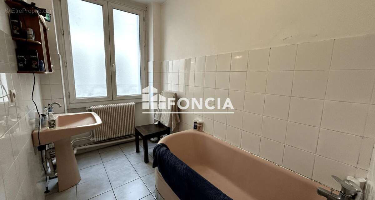 Appartement à SAINT-ETIENNE