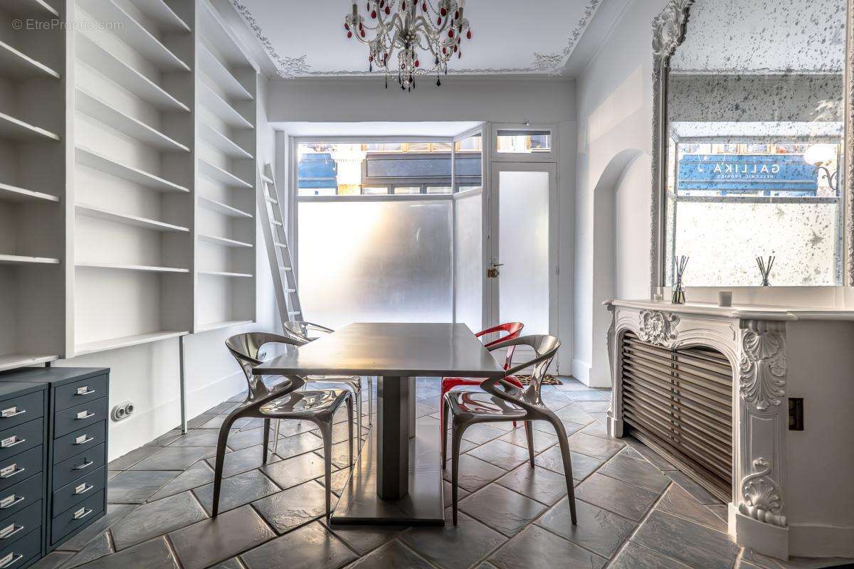 Appartement à PARIS-2E