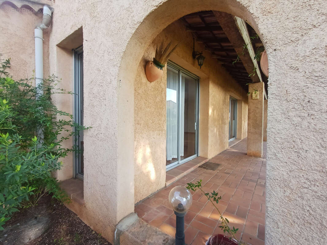 Maison à LA LONDE-LES-MAURES