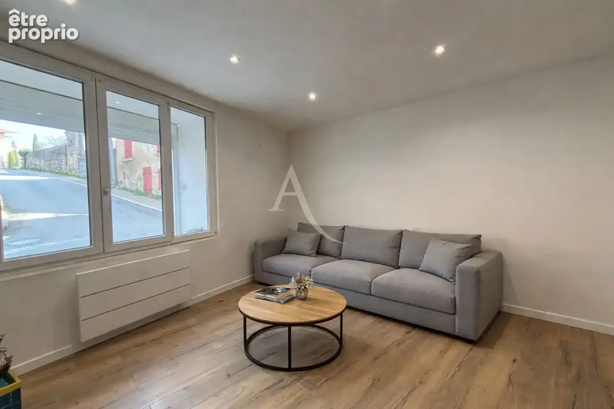 Appartement type 2 renove en rez-de-chaussée a rians - photo 3