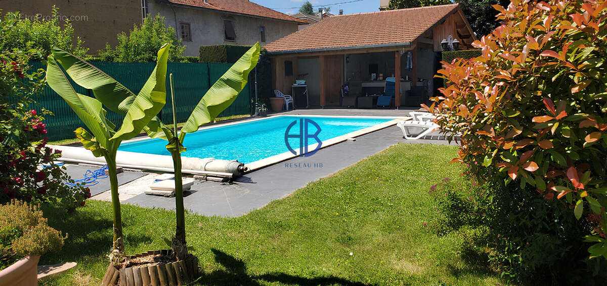 Maison à SAINT-SIMEON-DE-BRESSIEUX