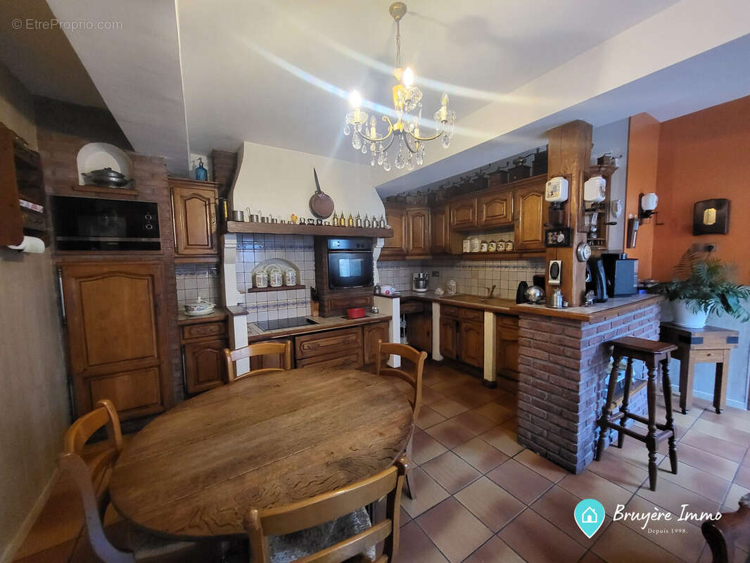 Appartement 284 m² à Aubenton  - photo 7