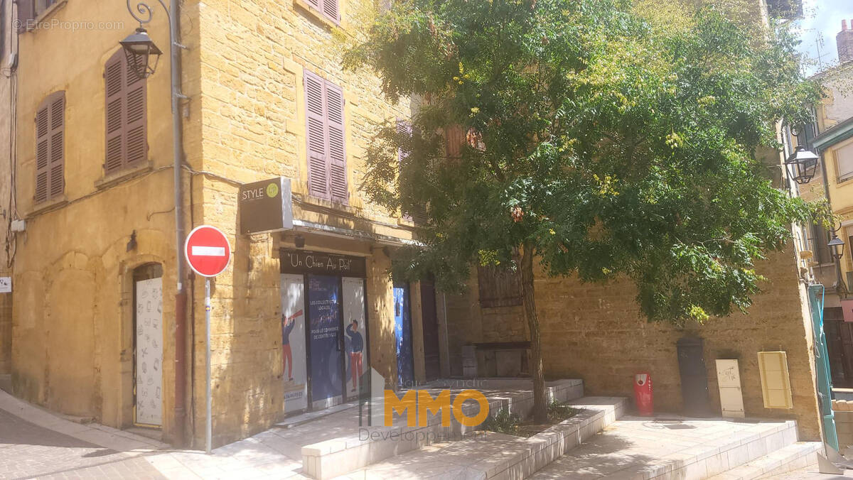 Appartement à L'ARBRESLE