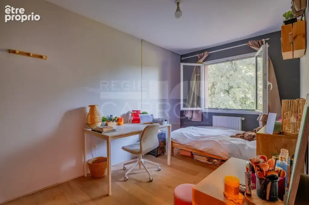 Maison familiale de 155 m² habitables avec 6 chambres et jardin paysagé - photo 11