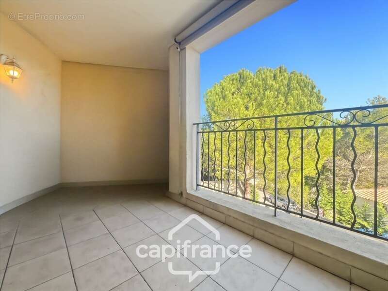 Appartement à MALLEMORT