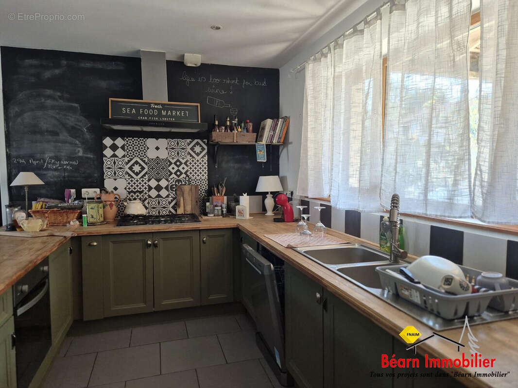 Maison 153 m² à Salies-De-Bearn  - photo 9