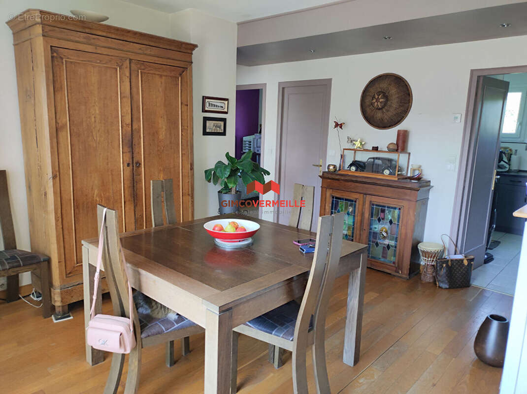 Appartement à LA CELLE-SAINT-CLOUD