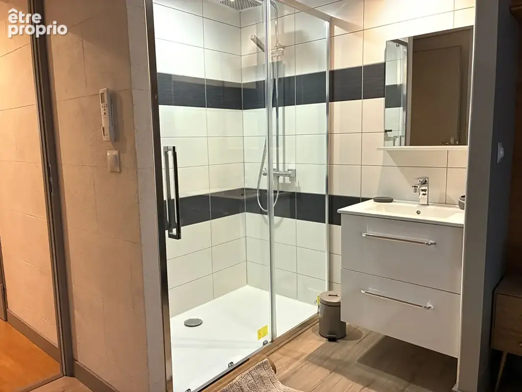 A Peyriac de mer,  maison + appartement, vue étangs. - photo 13