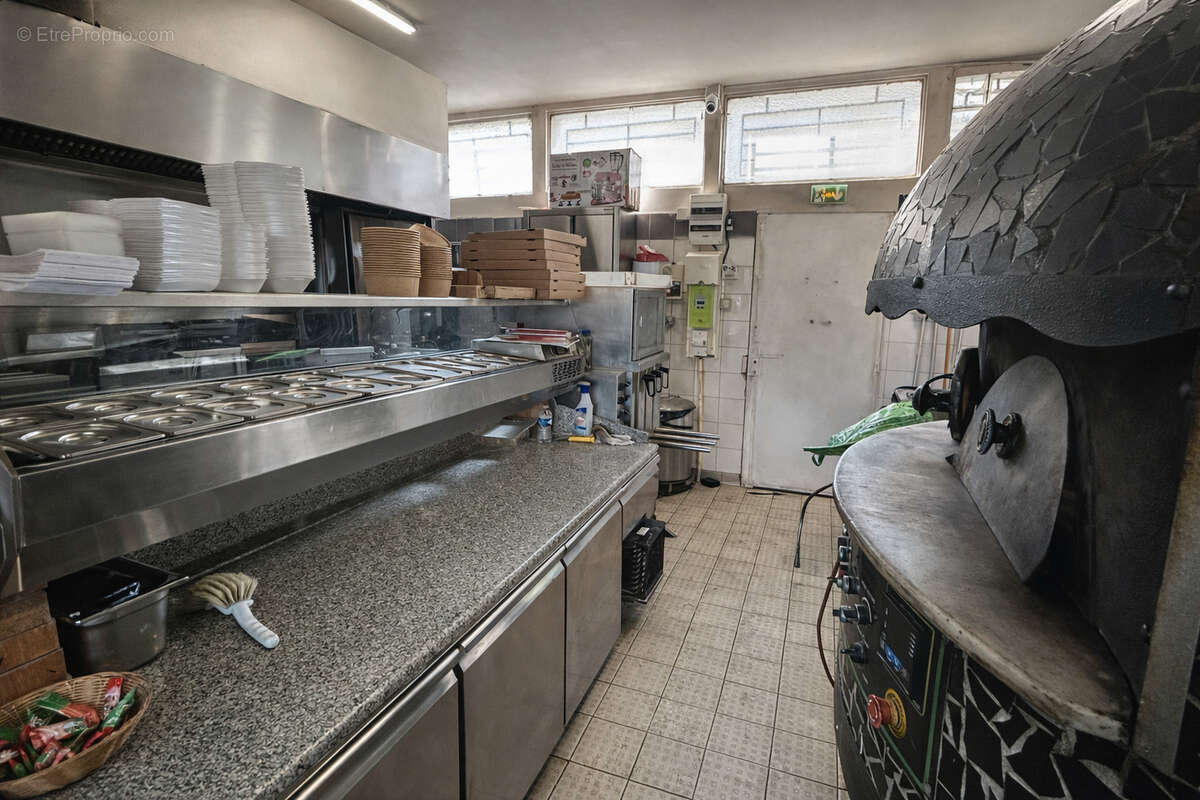 Commerce à AUBERGENVILLE